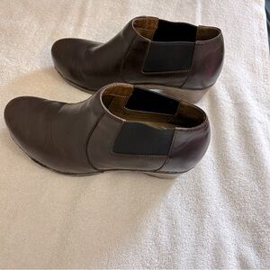 Dansko Women’s Marilyn style brown leather ankle bootie slip-on style no zippers